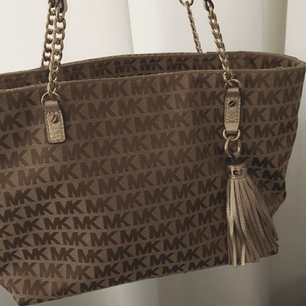 Purse - Picture 2 of 5